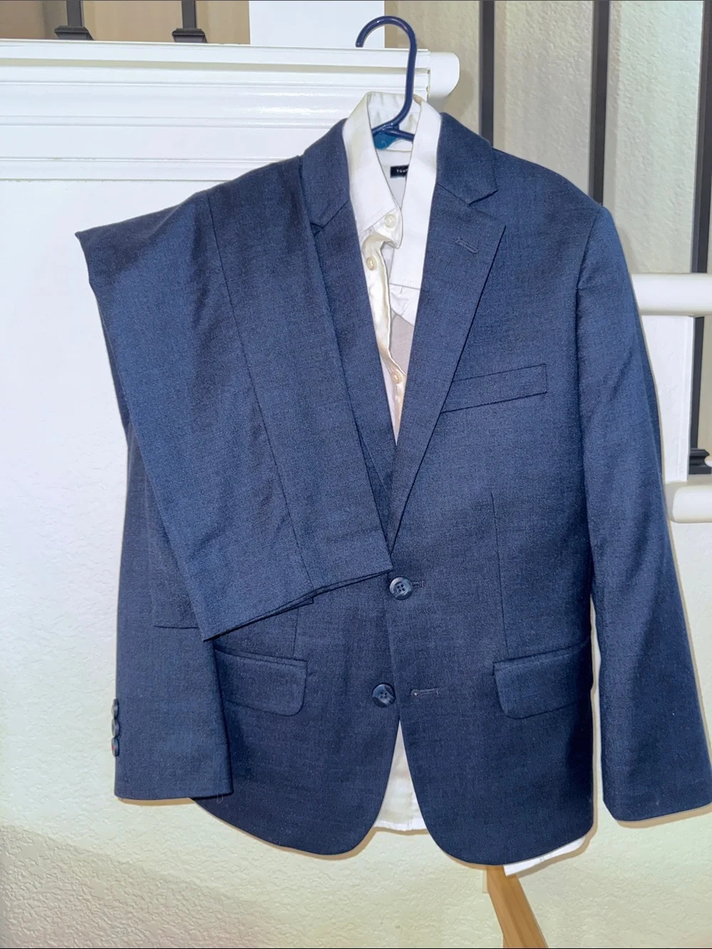 Tommy Hilfiger Modern-Fit Stretch “Sharkskin” Suit - Jacket, Pants, Shirt Sz 8